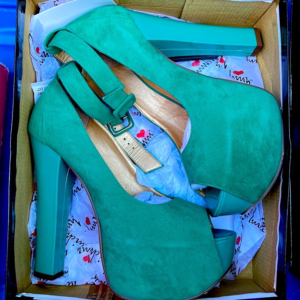 Luichiny-Aqua Heels with strap